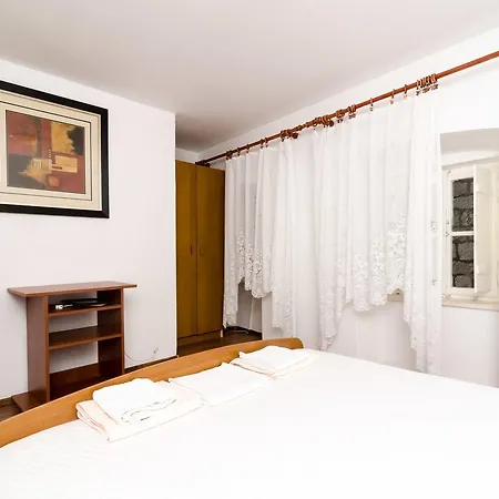 Apartment La Marina-2