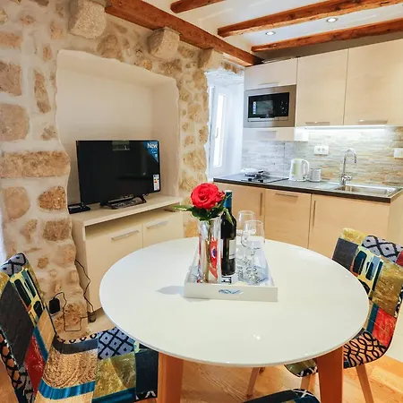 Castellum Apartments-3