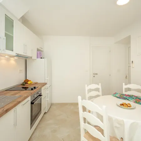 Apartment Emily-2