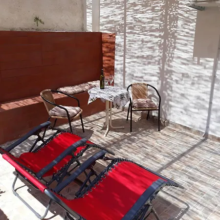 Studio Apartment Garden-3