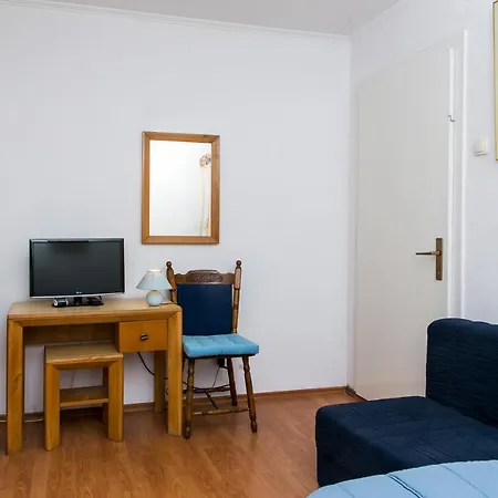 Plavi Zal Apartment-2