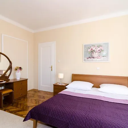 Apartment & Room Ivela-3