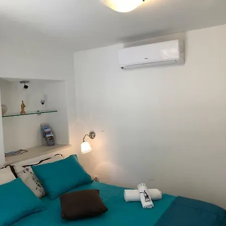 Room Lana-3