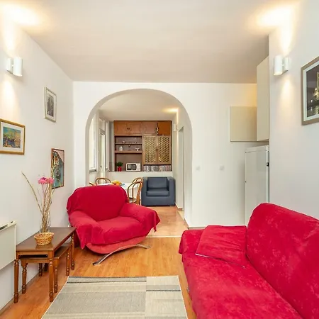 Apartment Relax - 1.4Km From The Old Town-2