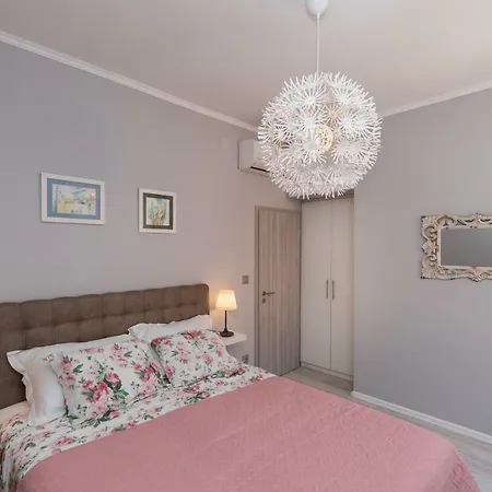 City Center Rooms-2