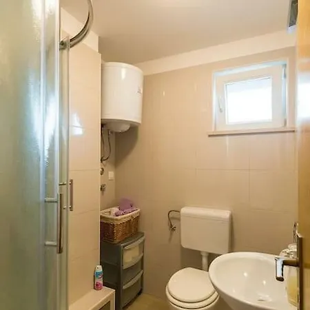 Fresh & Spacious Studio-3