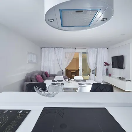 Brand New Apartment S & U-2