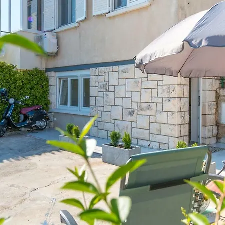 Brand New Studio With Terrace & Parking-3