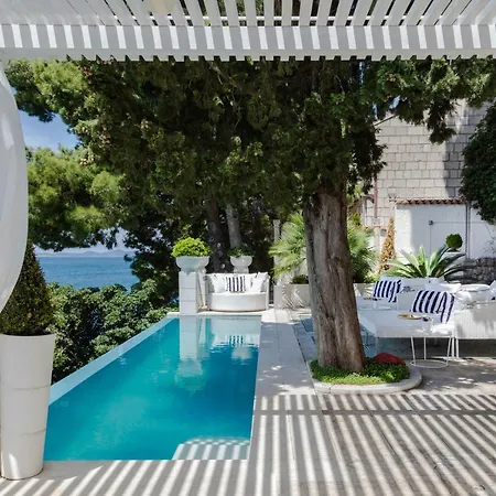 Villa Mey'S Place On The Beach-3