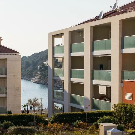 Luxury Apartment At The Beach-3