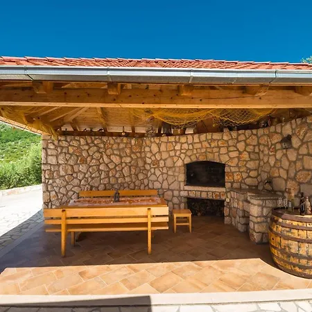 Matusic Guest House-3