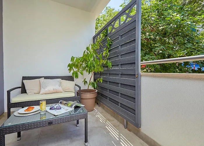 Hedera Estate, Hedera A36