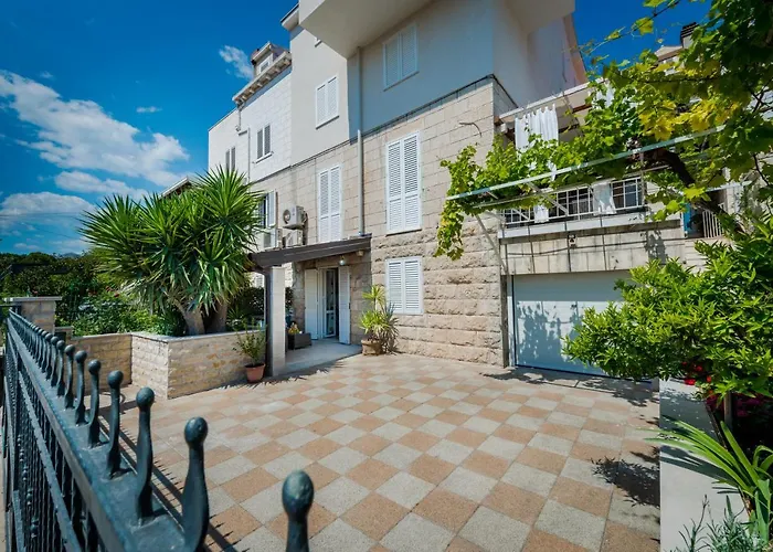 Superior Stunning Apartment Gravosa With A Free Parking