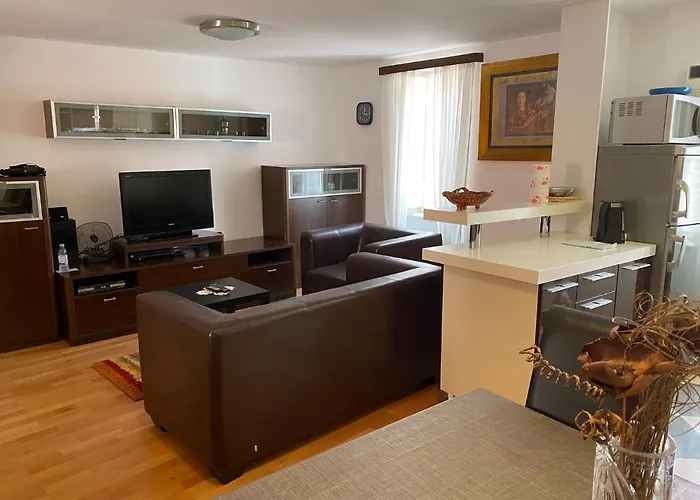 Apartment Jimmy - Spacious 2-Bedroom Apartment