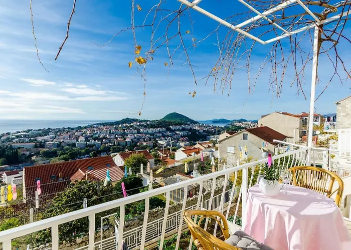 Rooms Batina