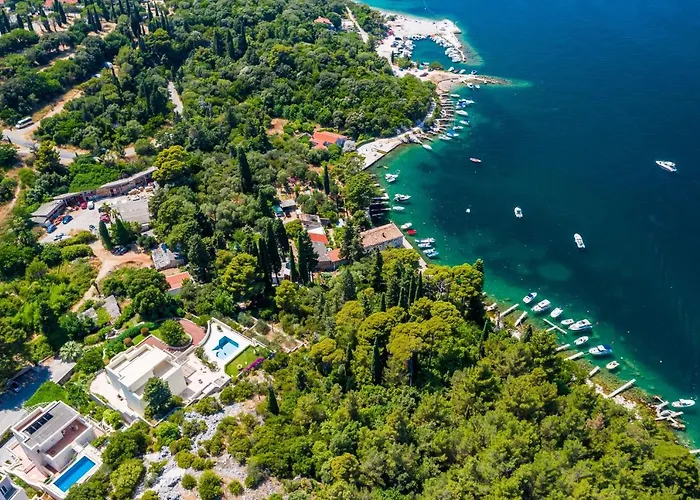 Villa Borna Apartments With Free Parking