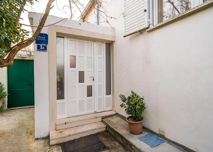 Pet friendly Deluxe Duplex House With Terrace Apartment Dubrovnik