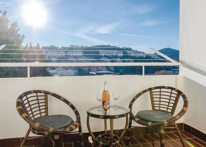 Amazing Apartment In Dubrovnik With Kitchen