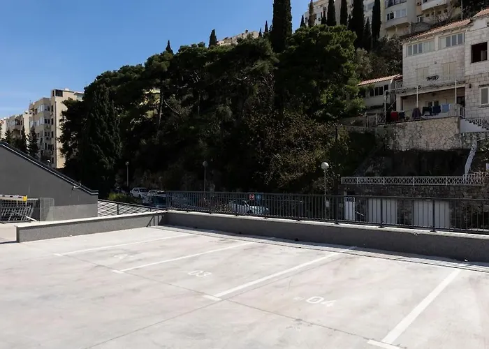 Dubrovnik Pier Free Parking And Balcony