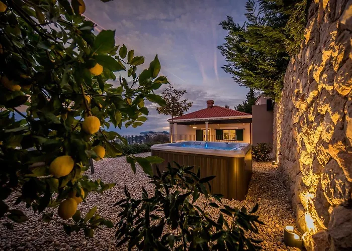Villa Oranz Dubrovnik with Pool