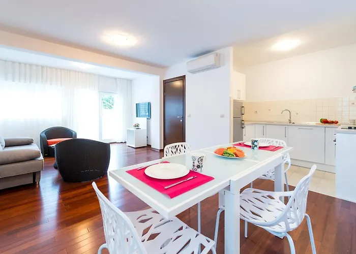 Apartment Lotos