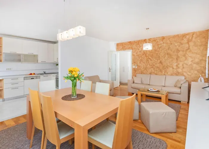 Comfortable Apartment Laura Lapad With Garage Ragusa