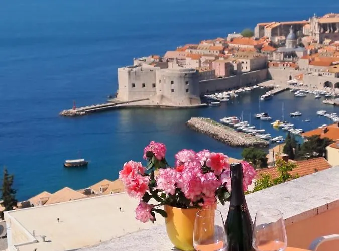 Amazing Dubrovnik & Sea View Room