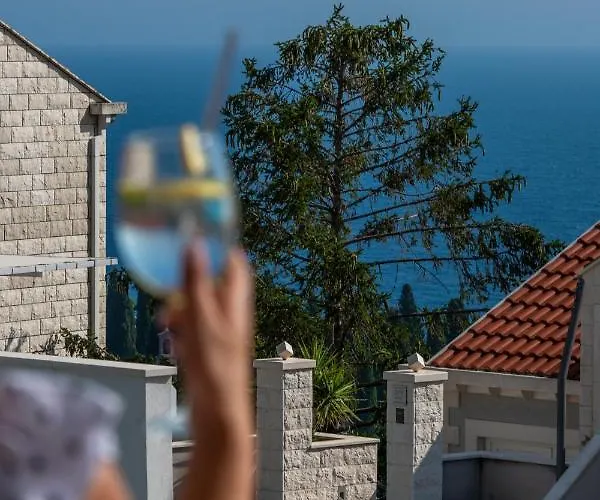 Apartment 58