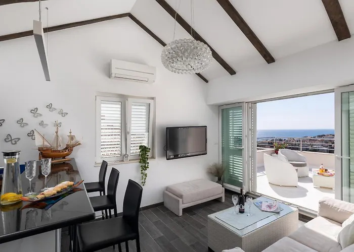 Marlea Sea-View Apartments