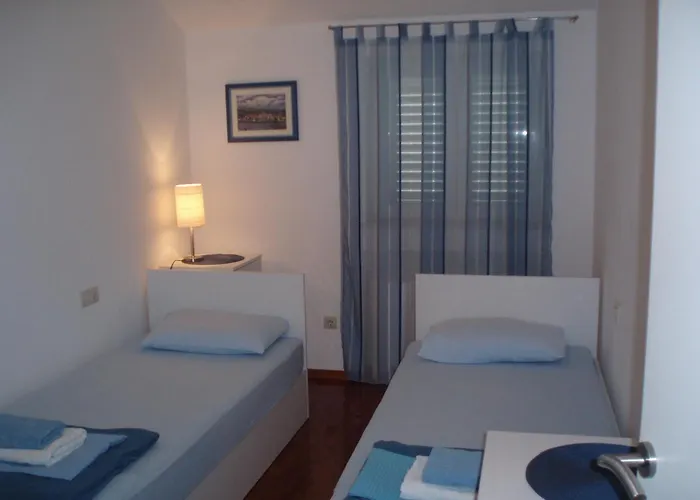 Apartments Laus
