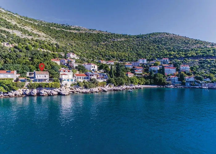 Two-Bedroom Holiday Home In Dubrovnik