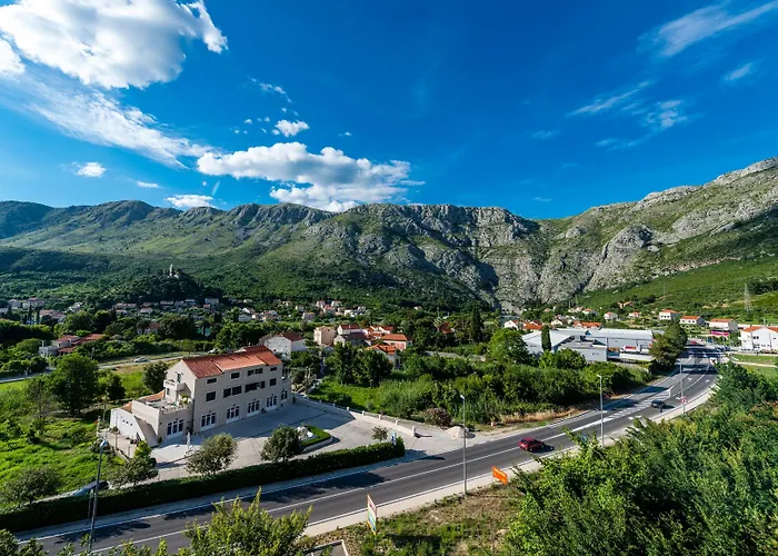Apartments Dubelj