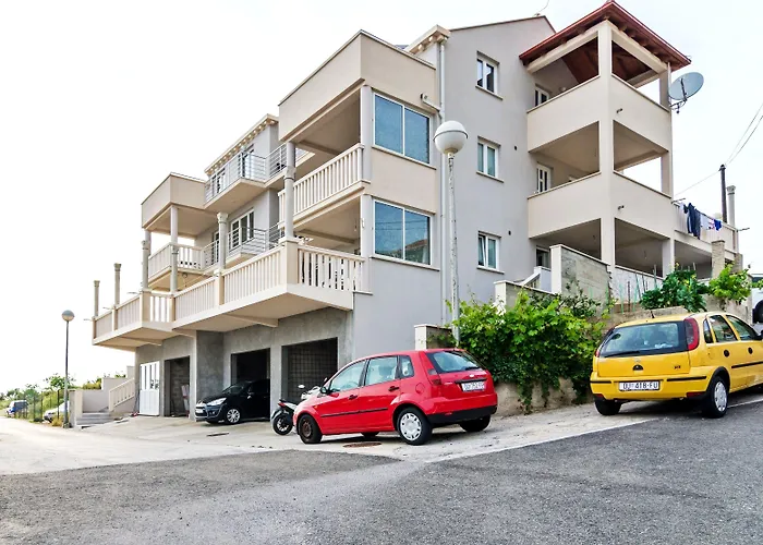 Apartments Villa Dadić