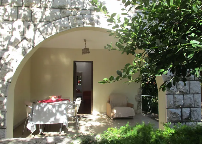Pet friendly Apartments And Rooms Artemida Dubrovnik