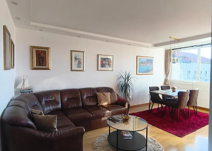 Apartment One , Sea View , Free Parking