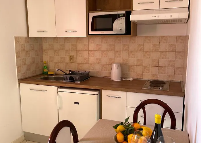 Apartments Mira