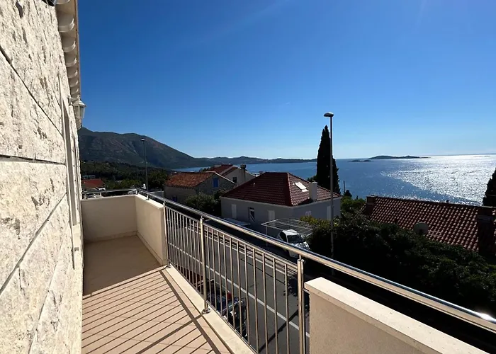 Apartments Mira