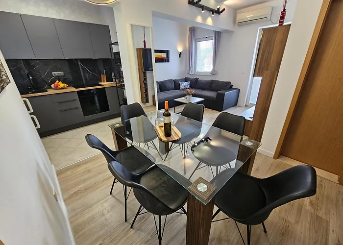 Vukosav Family Apartments And Rooms