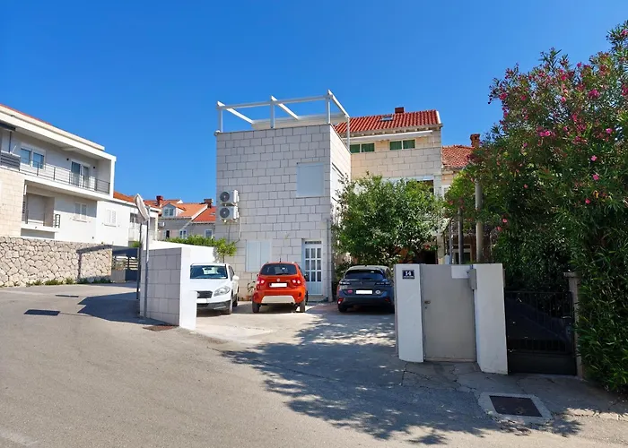 Ava Studio Apartment And Room