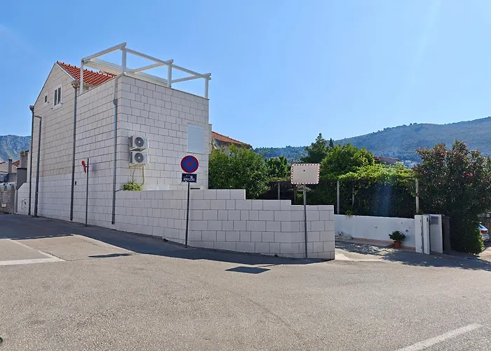 Ava Studio Apartment And Room