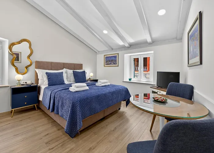 Solis Rooms Old Town