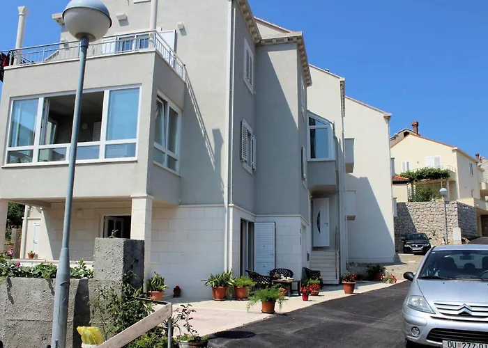 Charming Apartment In Dubrovnik | 40 M² | Parking Included