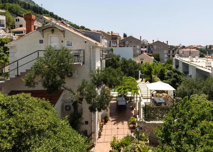 Deluxe Apartment Marghareta