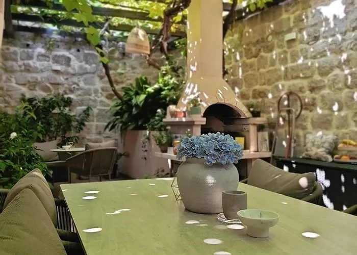 Ani Apartment