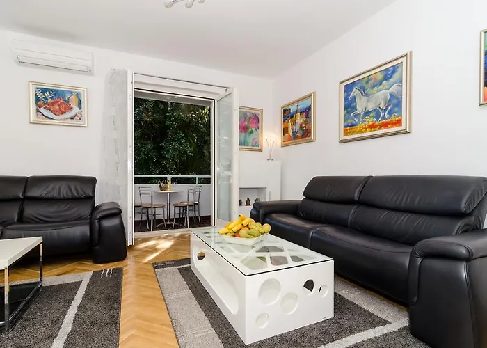 Apartment Iva - Andrije Hebranga 31