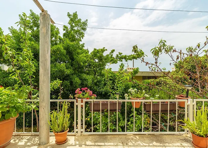 Studio Kristic, Cozy Studio With A Terrace