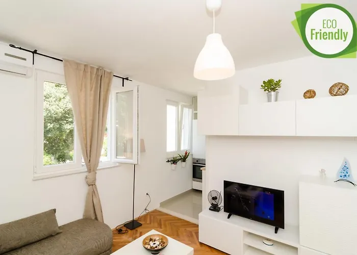 Pet friendly Nives Central Lodge Dubrovnik
