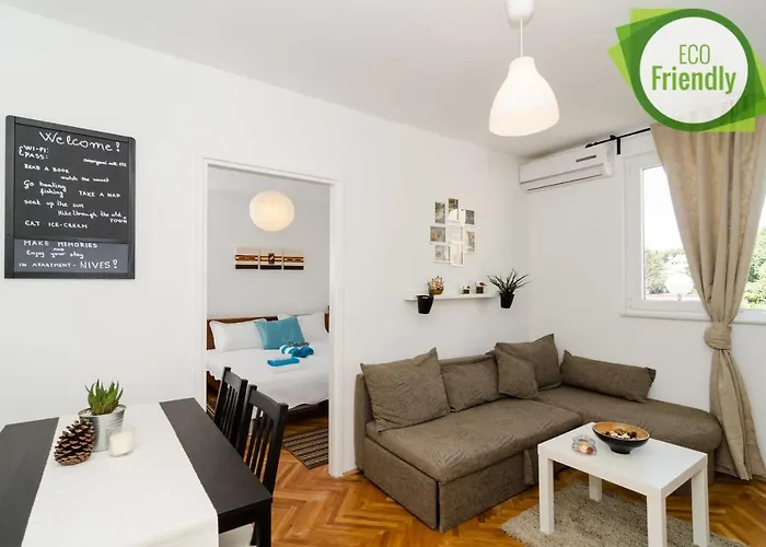 Pet friendly Nives Central Lodge Dubrovnik