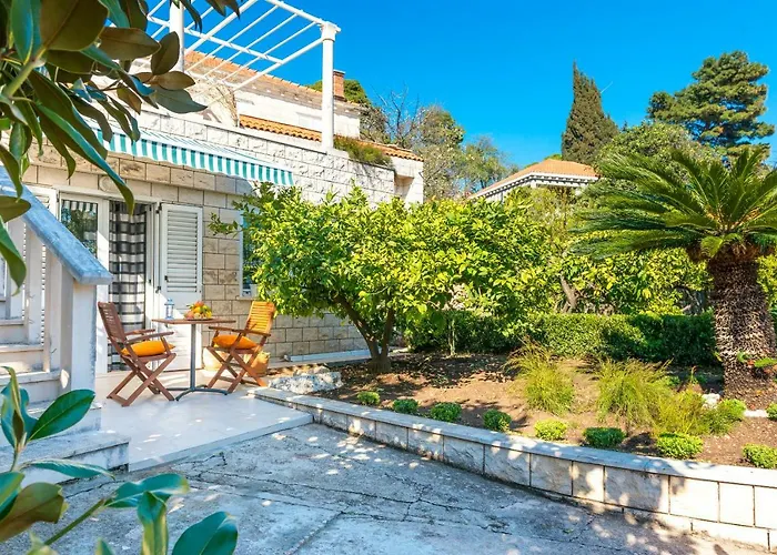 Pet friendly Apartments Luna Dubrovnik