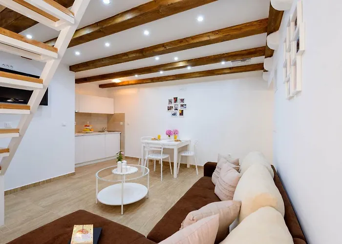 Ani Apartment